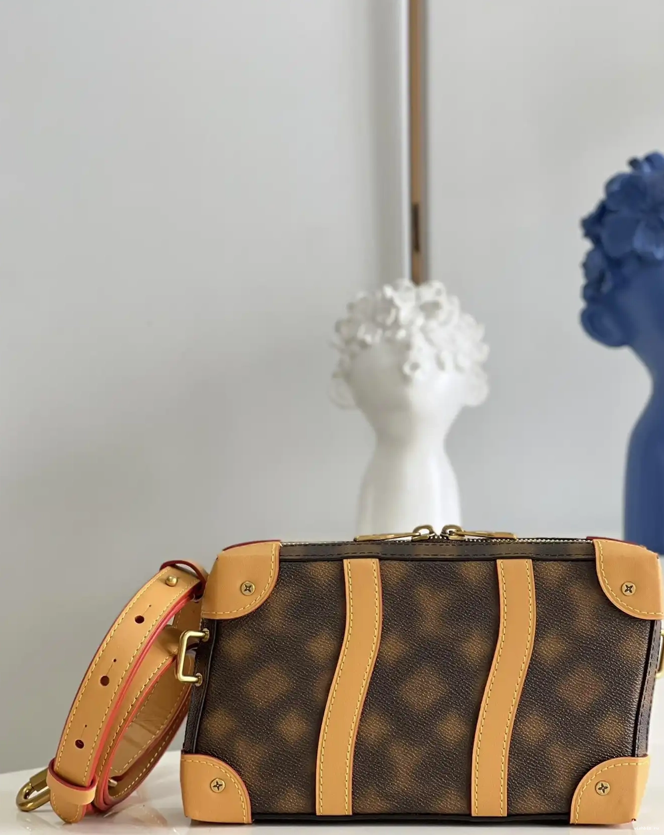 WIS LOUIS SOFT VUITTON TRUNK 0704